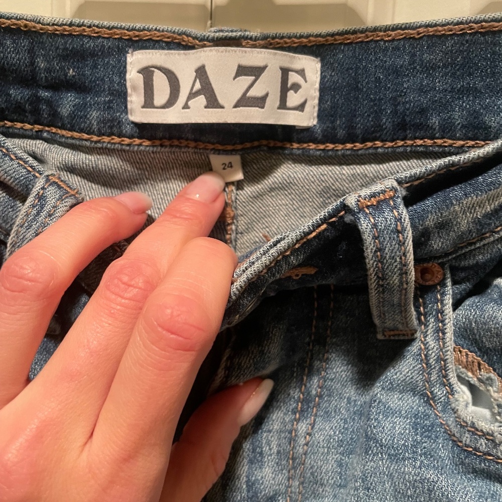 Daze Straight Leg Jeans - Picture 4 of 6